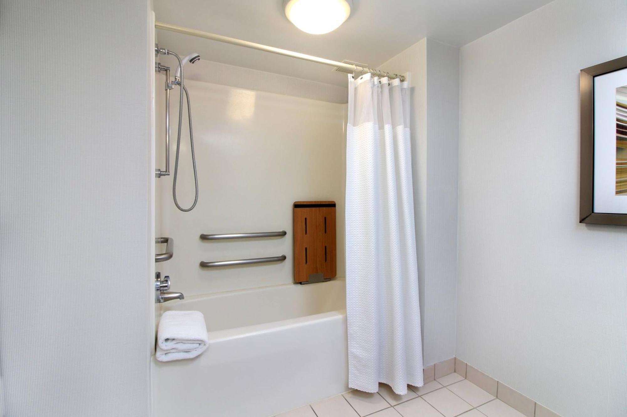 Courtyard Hartford Cromwell Ξενοδοχείο Εξωτερικό φωτογραφία