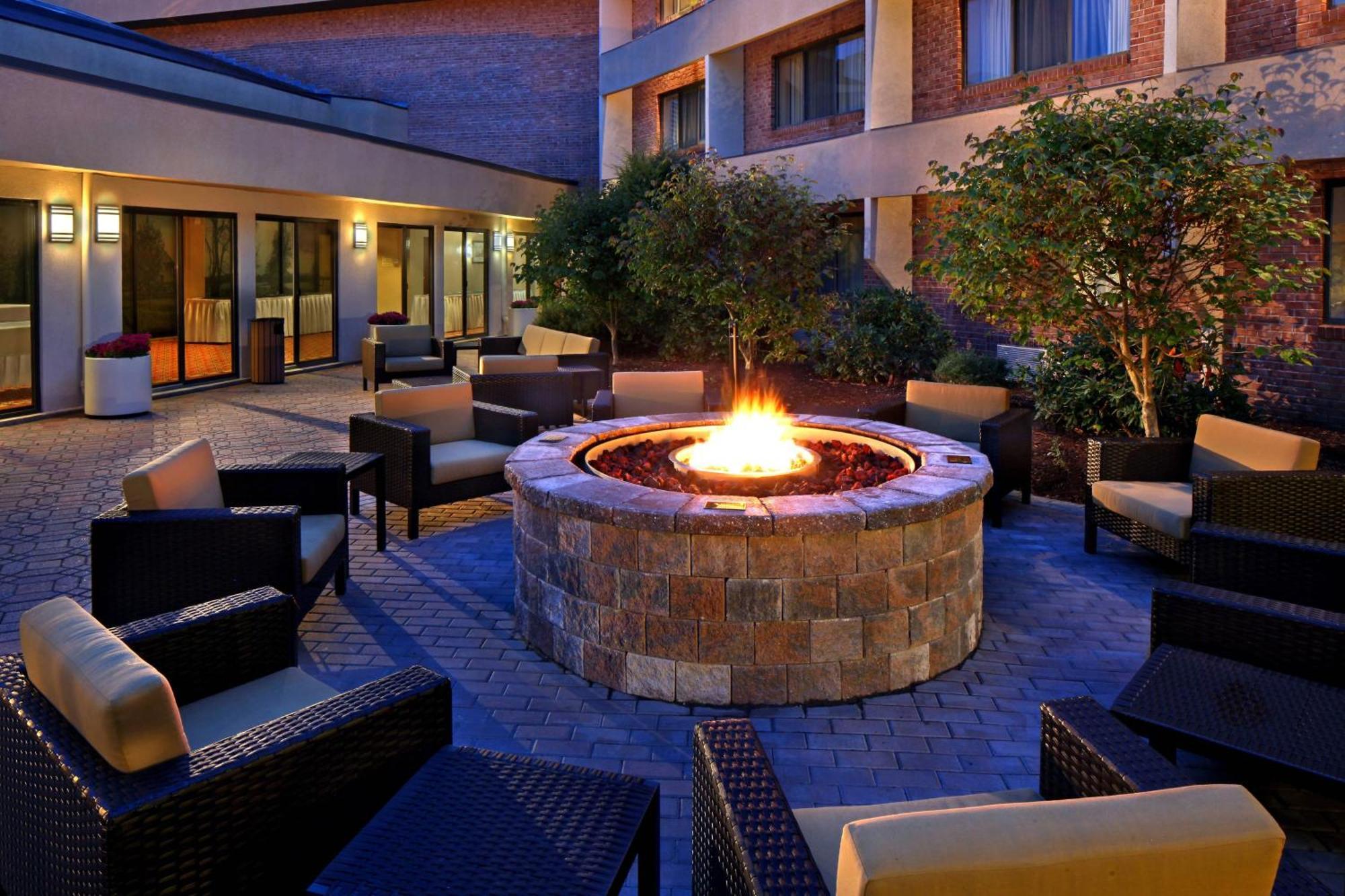 Courtyard Hartford Cromwell Ξενοδοχείο Εξωτερικό φωτογραφία