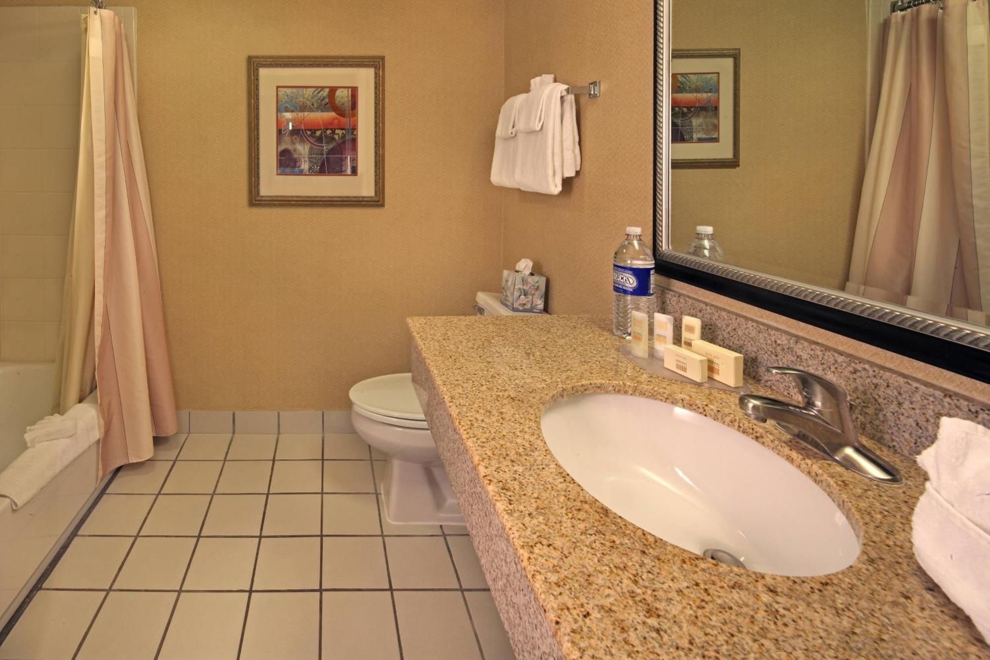 Courtyard Hartford Cromwell Ξενοδοχείο Εξωτερικό φωτογραφία